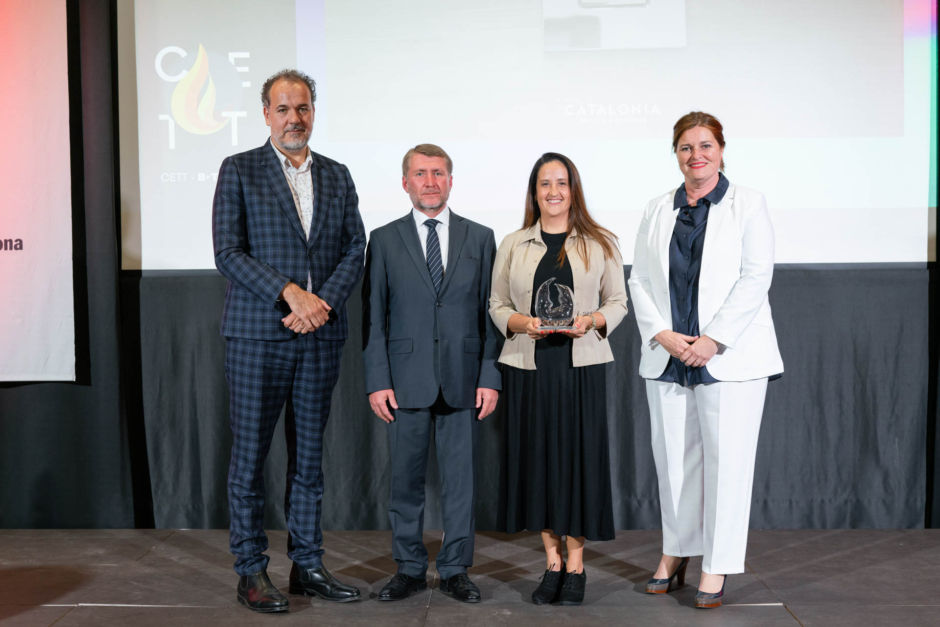 Fotografía de: La chef Carme Ruscalleda, el programa de 3Cat La Travessa y la empresa turística Grup Julià están entre los reconocidos en la XXXIX edición de los Premios CETT Alimara. | CETT